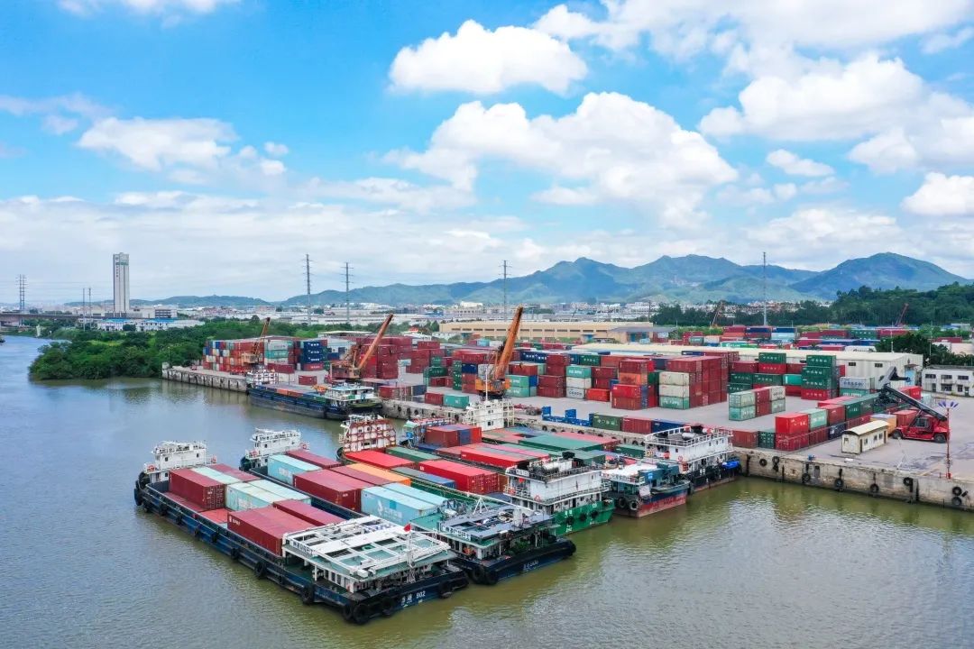 内贸船运公司正通过价钱战坚持海运运量