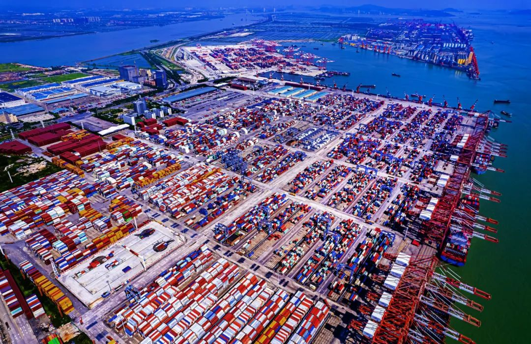 集装箱海运航运业走向正；；孽杈镀獒黄